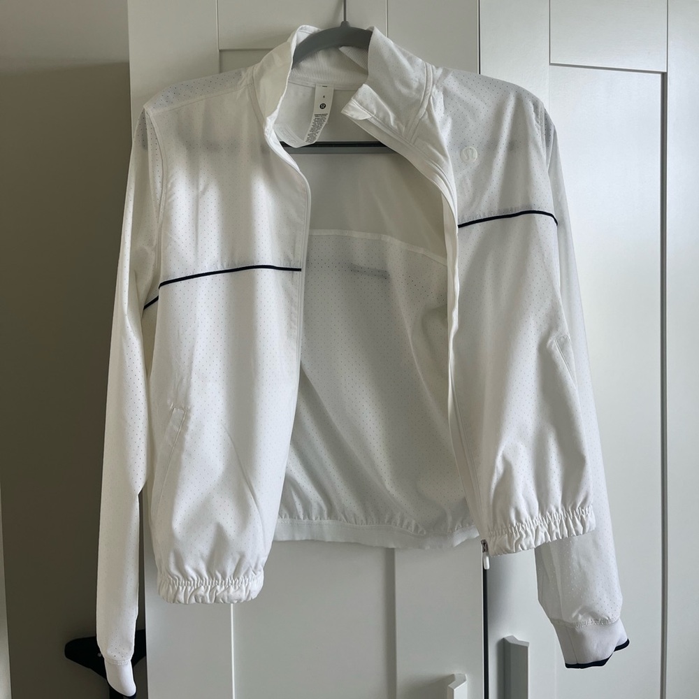 Lululemon White Jogger - JACKET ONLY (Size: 6)